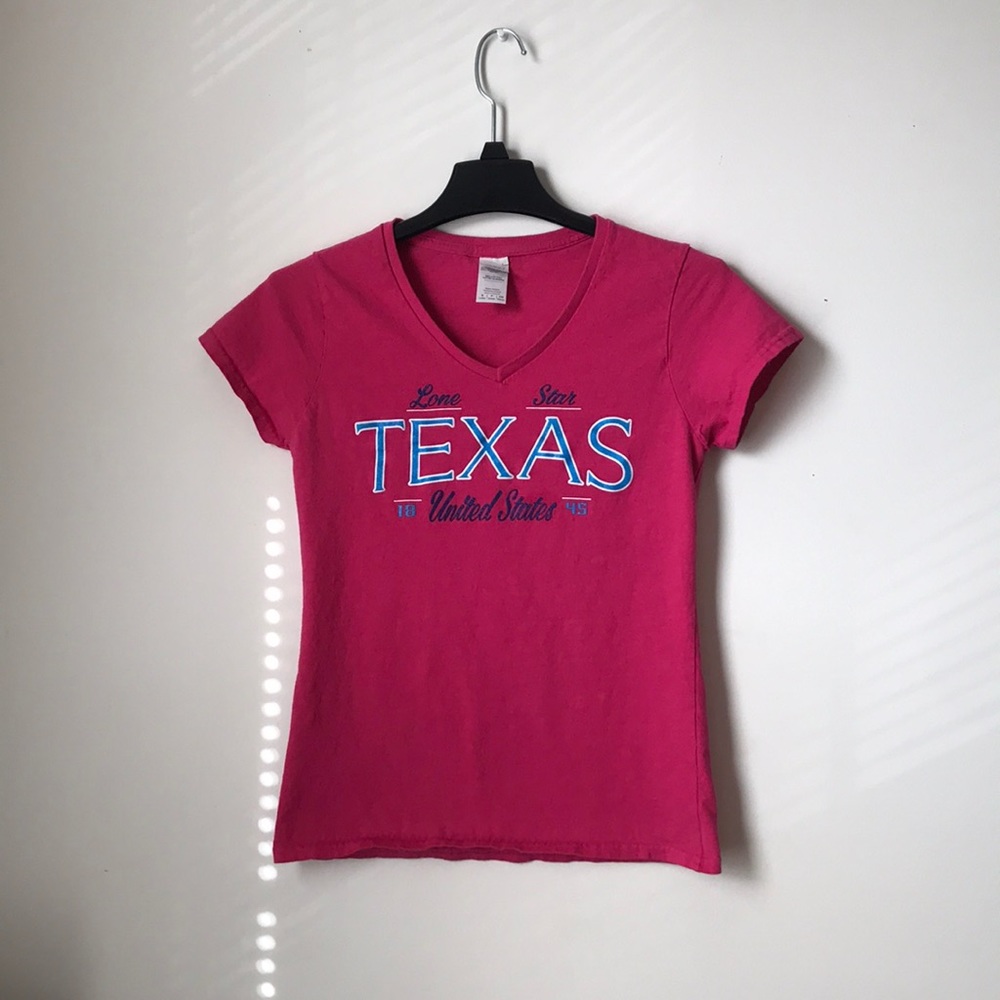 Pink V-neck Texas shirt